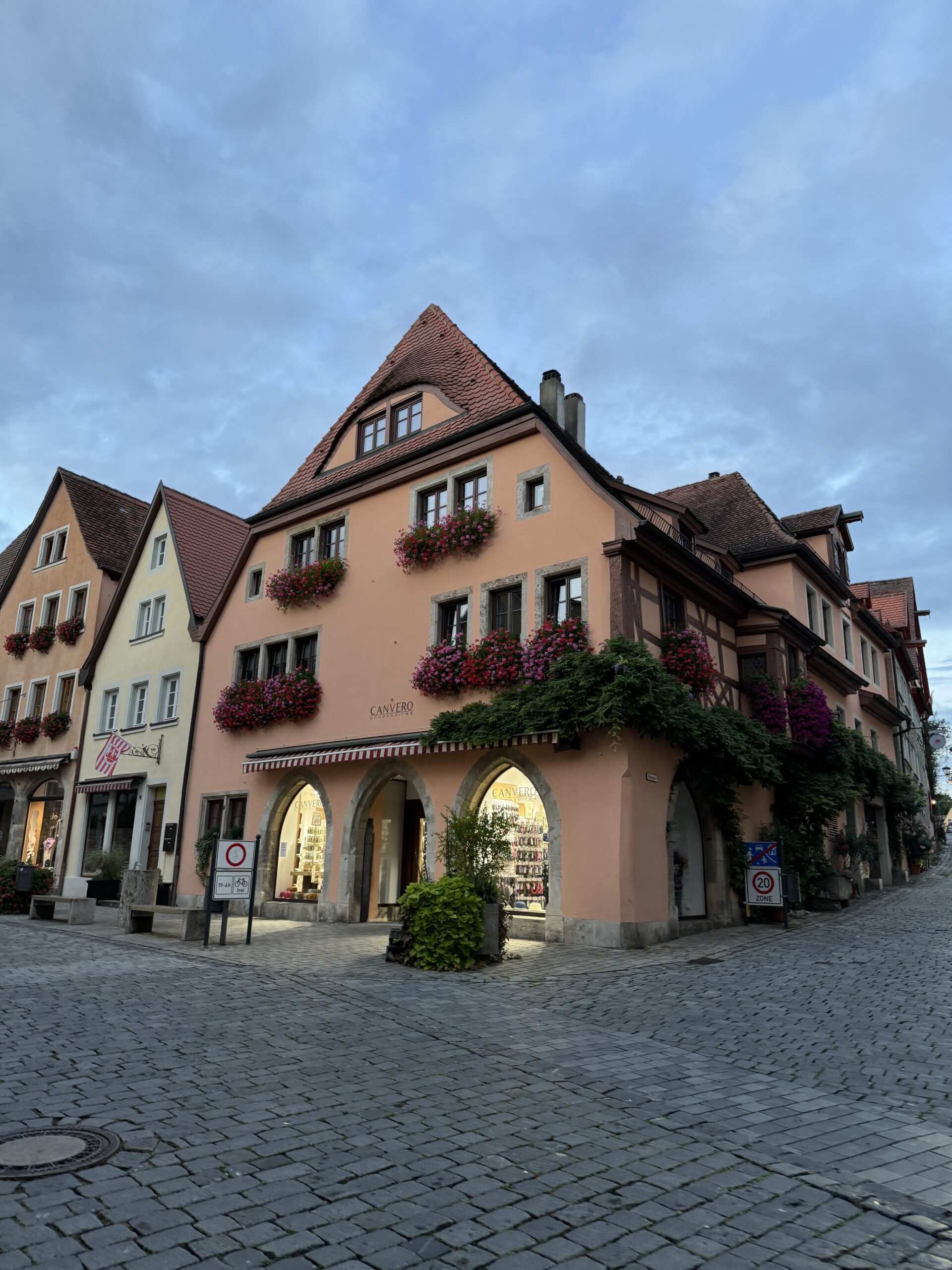 Rothenburg ob der Tauber main square